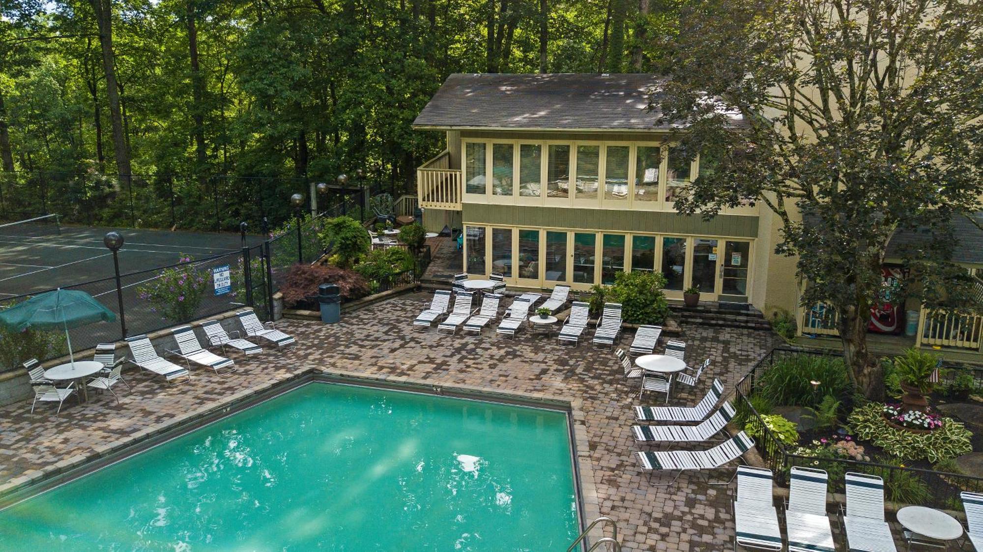 Villa Three Bears Den, Hot Tub, Pool Table, Pool Access, 1089 Free Tickets Each Paid Day, Dollywood Inclu Gatlinburg Habitación foto